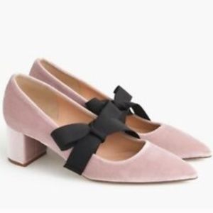J. Crew velvet pumps with bow sz 7